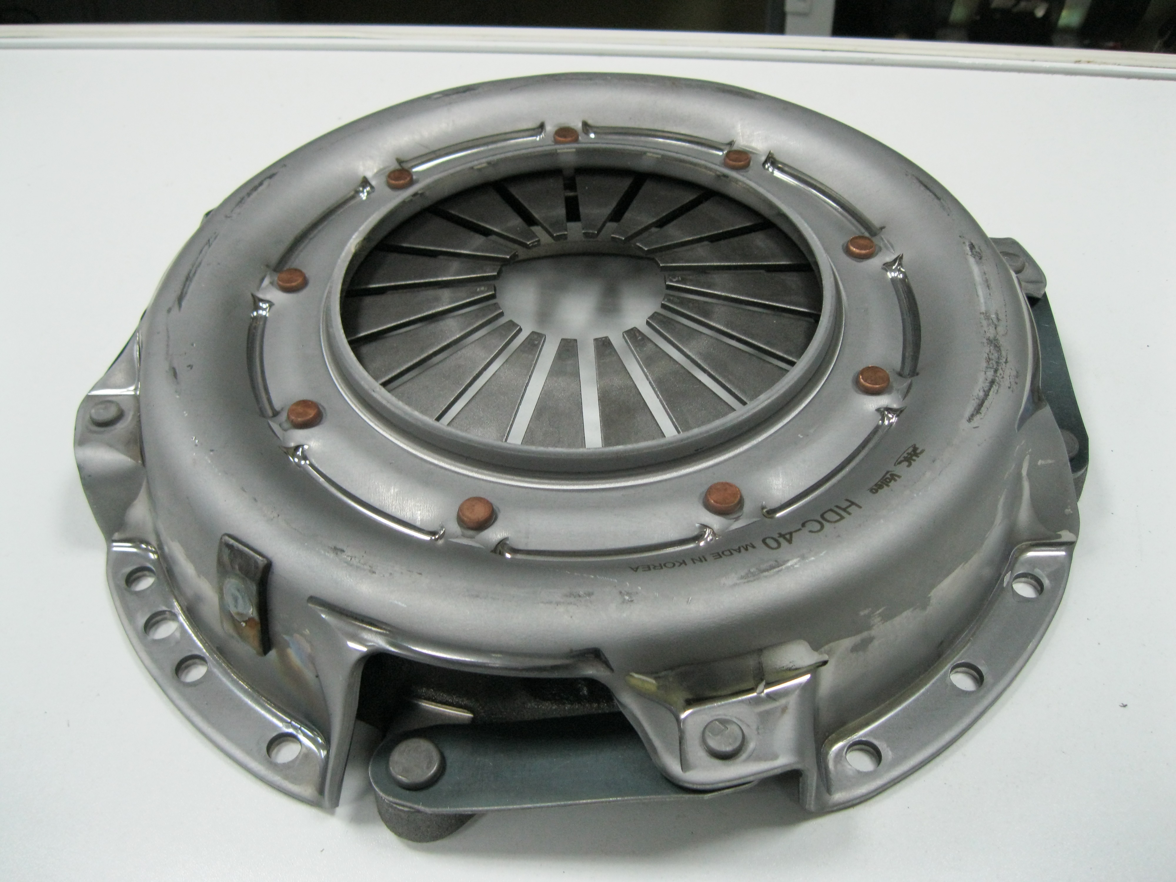 Диск сцепления нажимной (корзина) hyundai hd-72 valeo (275) HDC-40