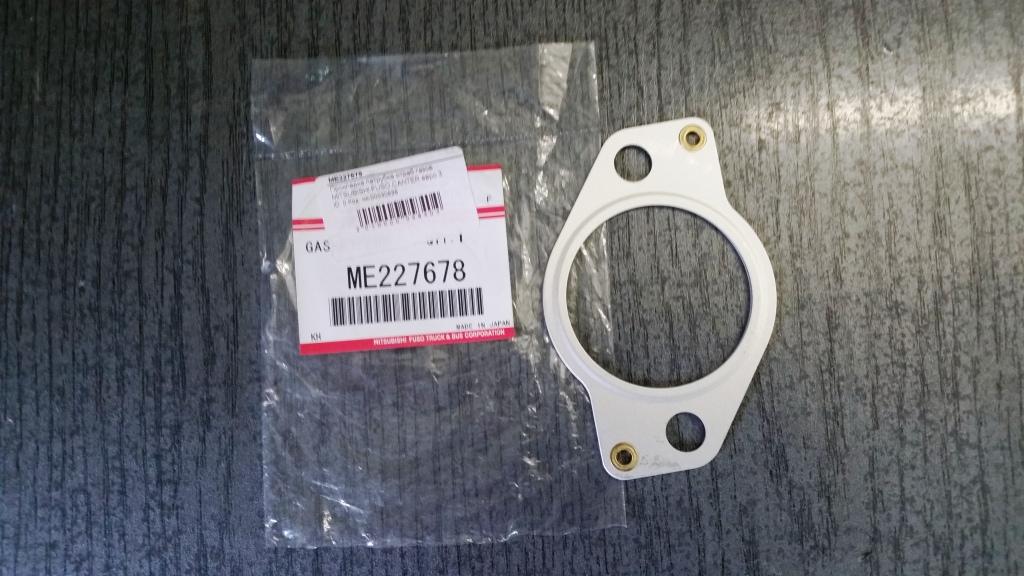 Прокладка патрубка отраб.газов  mitsubishi fuso canter евро 3 оригинал ME227678